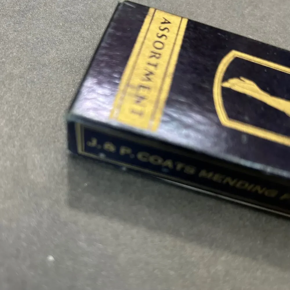 J & P Antique 1940's Mending Floss Assortment A-47 in Original Box‎